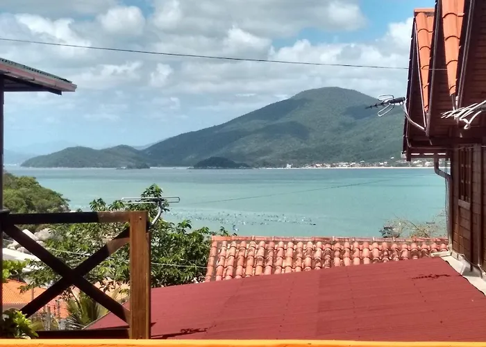 Sossego A 140 M Da Praia Com Vista Para O Mar Na Armacao Da Piedade