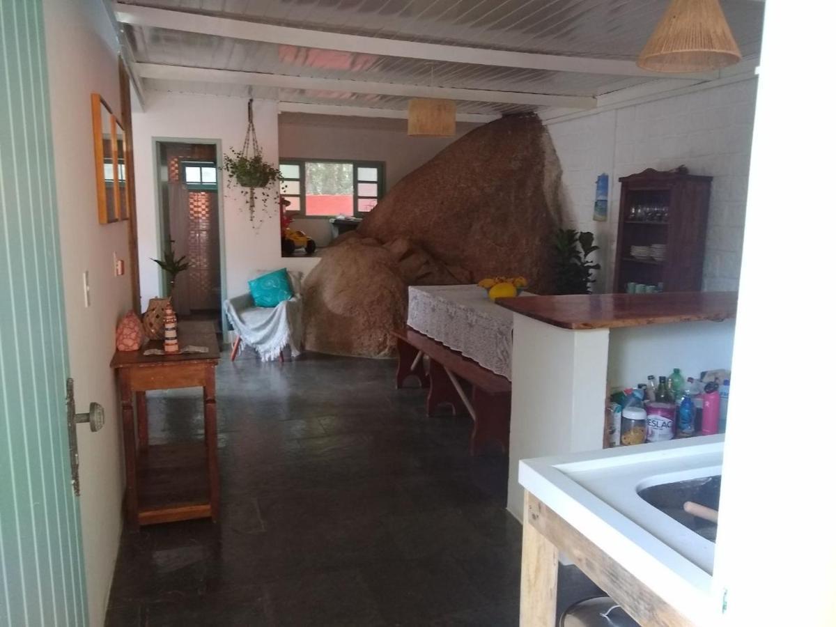 Sossego A 140 M Da Com Vista O Mar Na Armacao Da Piedade Holiday home Governador Celso Ramos